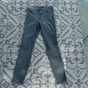 Joe’s Jeans gray “Flawless- the Charlie skinny” high rise skinny jeans size 28